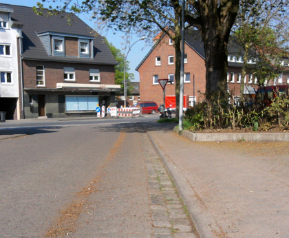 Von rechts nach links gefegt: Straßenreinigung in der Patronatsstraße